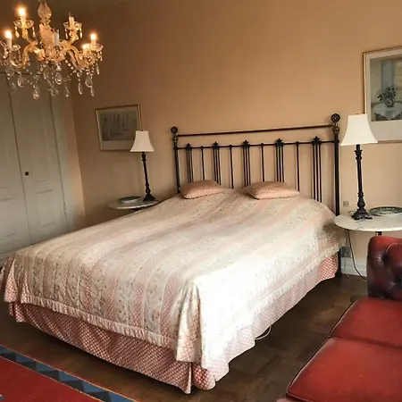 Casa Corner Bed & Breakfast