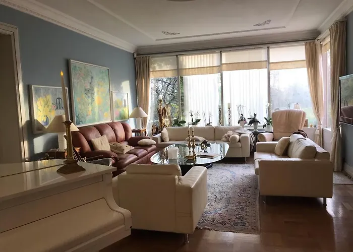 Couette-café Casa Corner Bed & Breakfast 3*