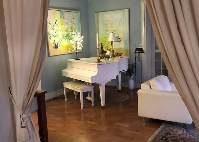 Casa Corner Bed & Breakfast