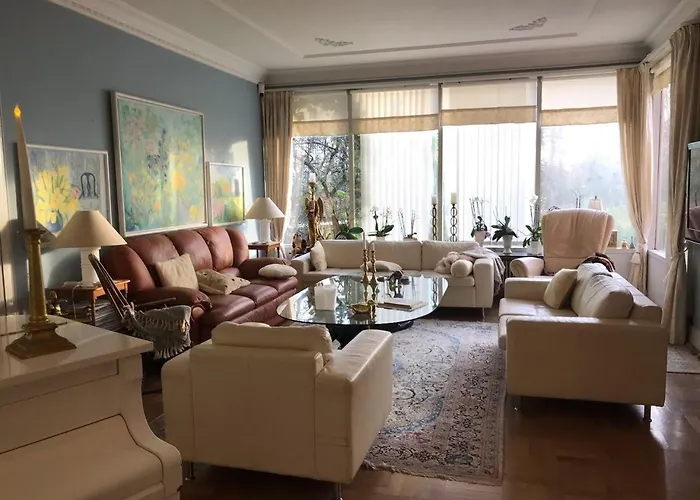 Casa Corner Bed & Breakfast