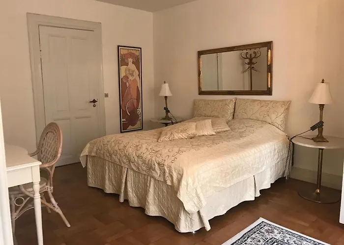 Casa Corner Bed & Breakfast